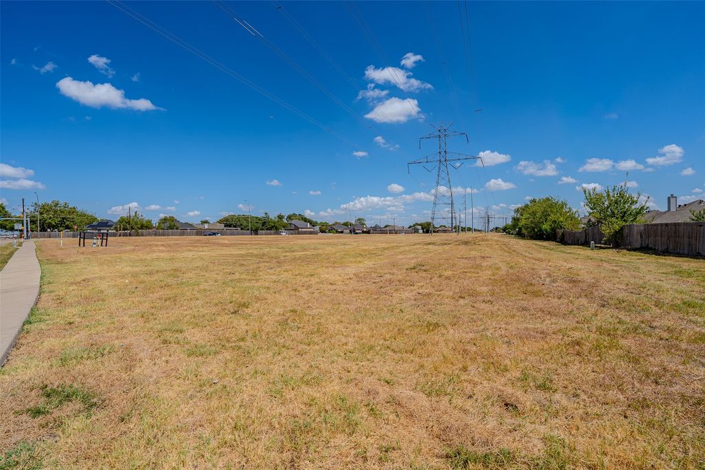 1300 Southeast Parkway, Arlington, TX 76018 — photo 3