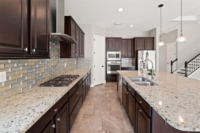 7011 COVINGTON STONE AVENUE, Apollo Beach, FL 33572