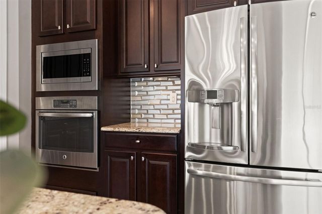 7011 COVINGTON STONE AVENUE, Apollo Beach, FL 33572