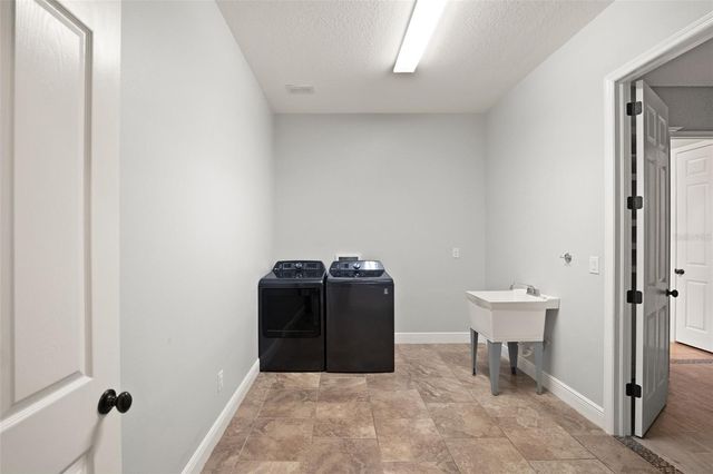 7011 COVINGTON STONE AVENUE, Apollo Beach, FL 33572