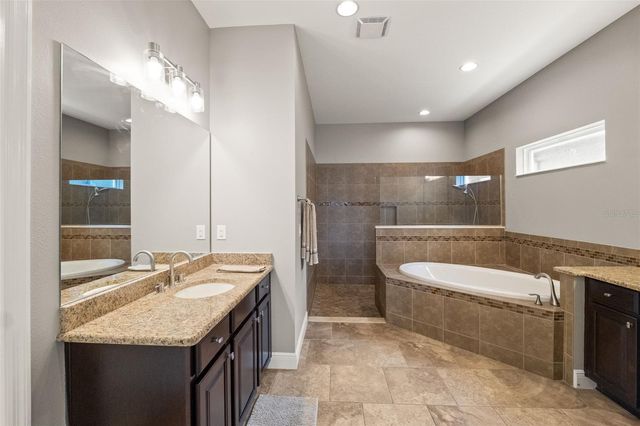 7011 COVINGTON STONE AVENUE, Apollo Beach, FL 33572