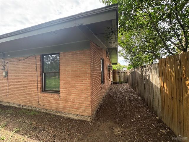 907 W 7th Street, Weslaco, TX 78596