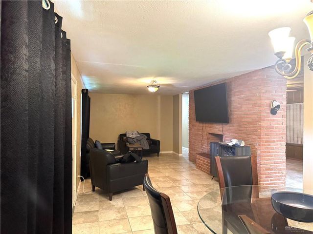 907 W 7th Street, Weslaco, TX 78596