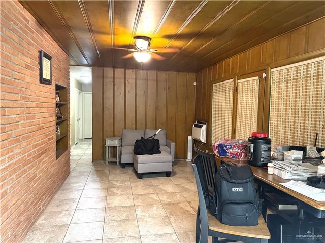 907 W 7th Street, Weslaco, TX 78596