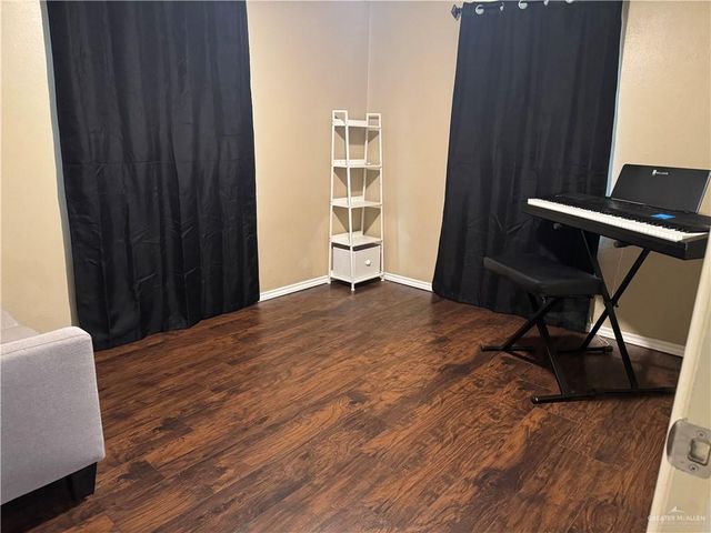 907 W 7th Street, Weslaco, TX 78596