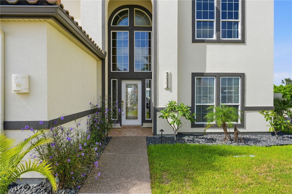 111 Angelfish Ct, Aransas Pass, TX 78336 — photo 3