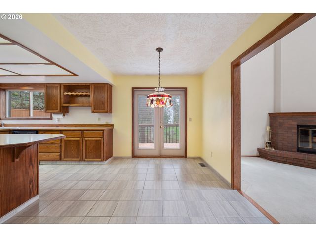 12 CITY VIEW Blvd, Longview, WA 98632