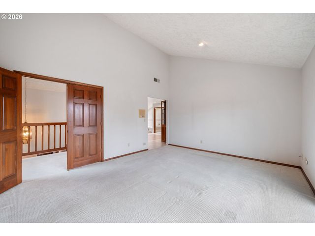 12 CITY VIEW Blvd, Longview, WA 98632