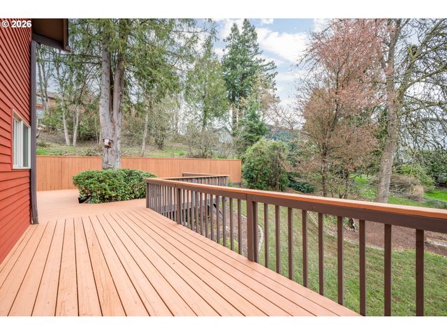 12 CITY VIEW Blvd, Longview, WA 98632