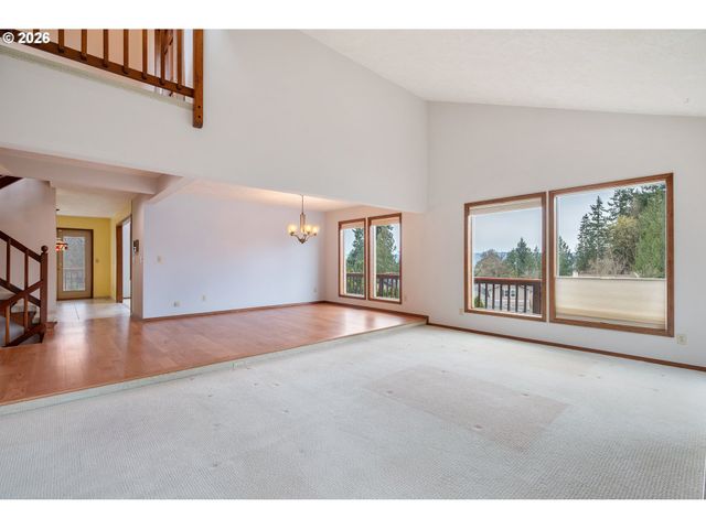 12 CITY VIEW Blvd, Longview, WA 98632