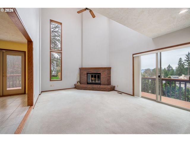 12 CITY VIEW Blvd, Longview, WA 98632