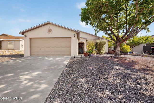 5041 Starlite Court, Las Cruces, NM 88012