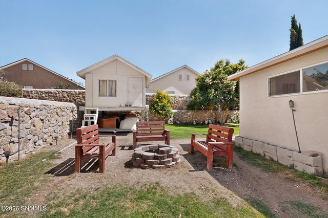 5041 Starlite Court, Las Cruces, NM 88012
