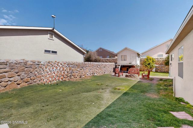 5041 Starlite Court, Las Cruces, NM 88012