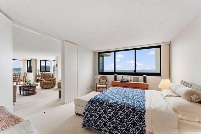 250 Kawaihae Street 10A, Honolulu, HI 96825