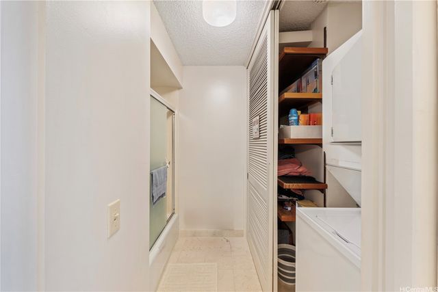 250 Kawaihae Street 10A, Honolulu, HI 96825