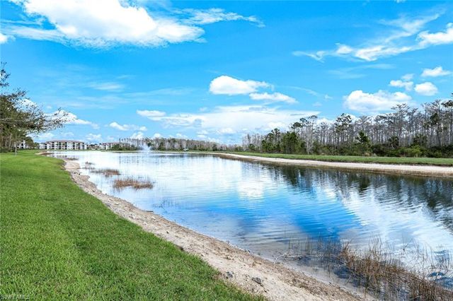 9590 Trevi CT 5313, Naples, FL 34113