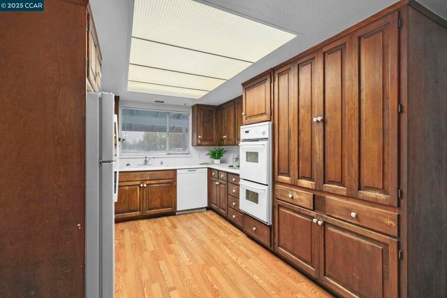 1867 Toyon Dr, Concord, CA 94520