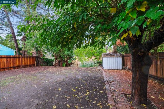 1867 Toyon Dr, Concord, CA 94520