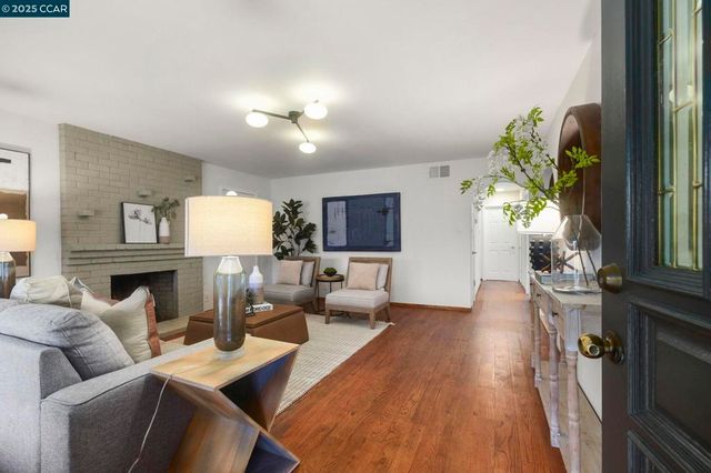 1867 Toyon Dr, Concord, CA 94520