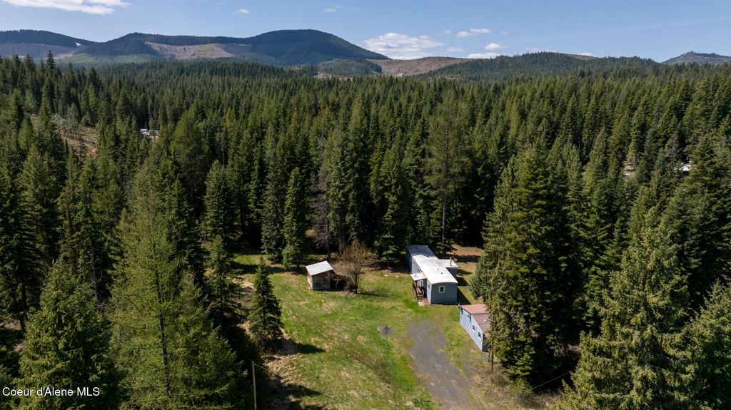 913 Santa Creek Rd, St. Maries, ID 83861