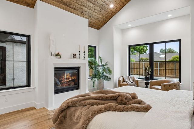 6915 Middle Cove Drive, Dallas, TX 75248