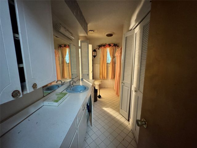 4115 Shoreline Drive, Dallas, TX 75233