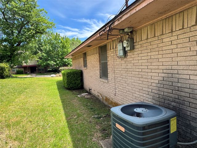 4115 Shoreline Drive, Dallas, TX 75233