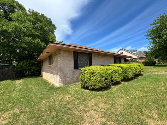 4115 Shoreline Drive, Dallas, TX 75233