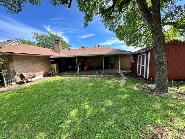 4115 Shoreline Drive, Dallas, TX 75233