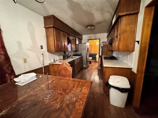 4115 Shoreline Drive, Dallas, TX 75233