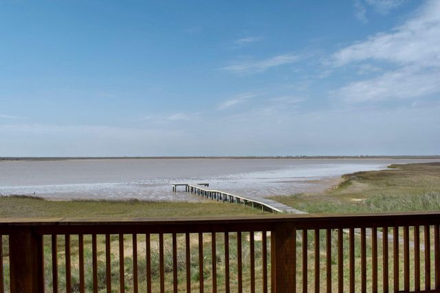 3529 Kiawah Circle, Palacios, TX 77465