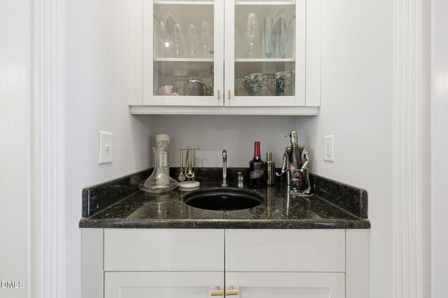 1031 Pinehurst Drive, Chapel Hill, NC 27517