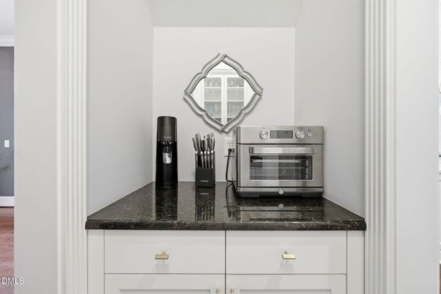 1031 Pinehurst Drive, Chapel Hill, NC 27517