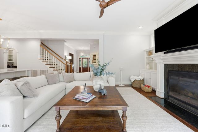 1031 Pinehurst Drive, Chapel Hill, NC 27517