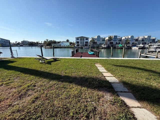 185 175TH TERRACE DRIVE E, Redington Shores, FL 33708