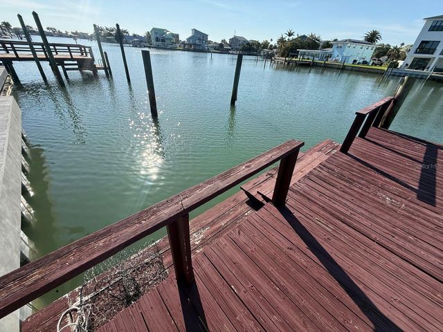 185 175TH TERRACE DRIVE E, Redington Shores, FL 33708