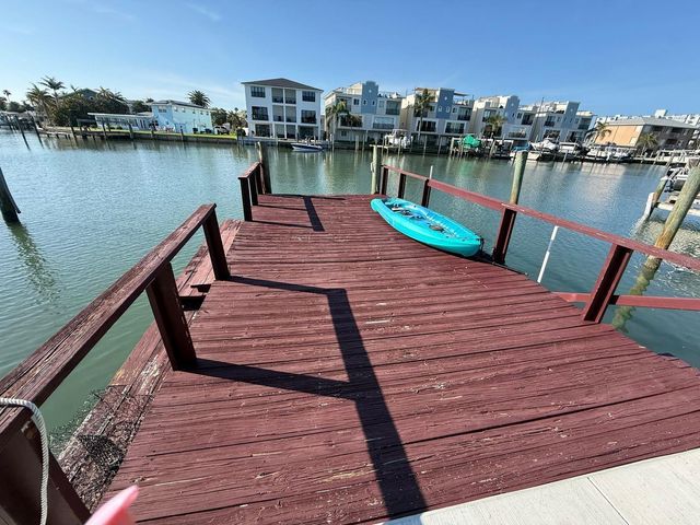 185 175TH TERRACE DRIVE E, Redington Shores, FL 33708