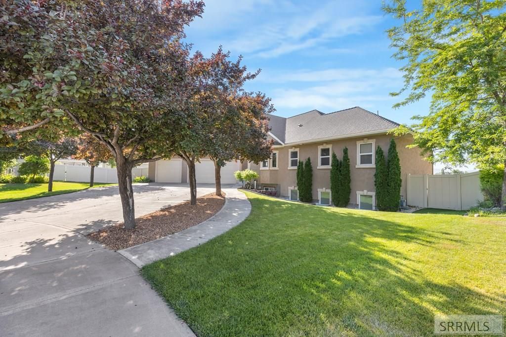 Image 4 of property listing at 5485 Pahala Drive, Idaho Falls, ID 83404