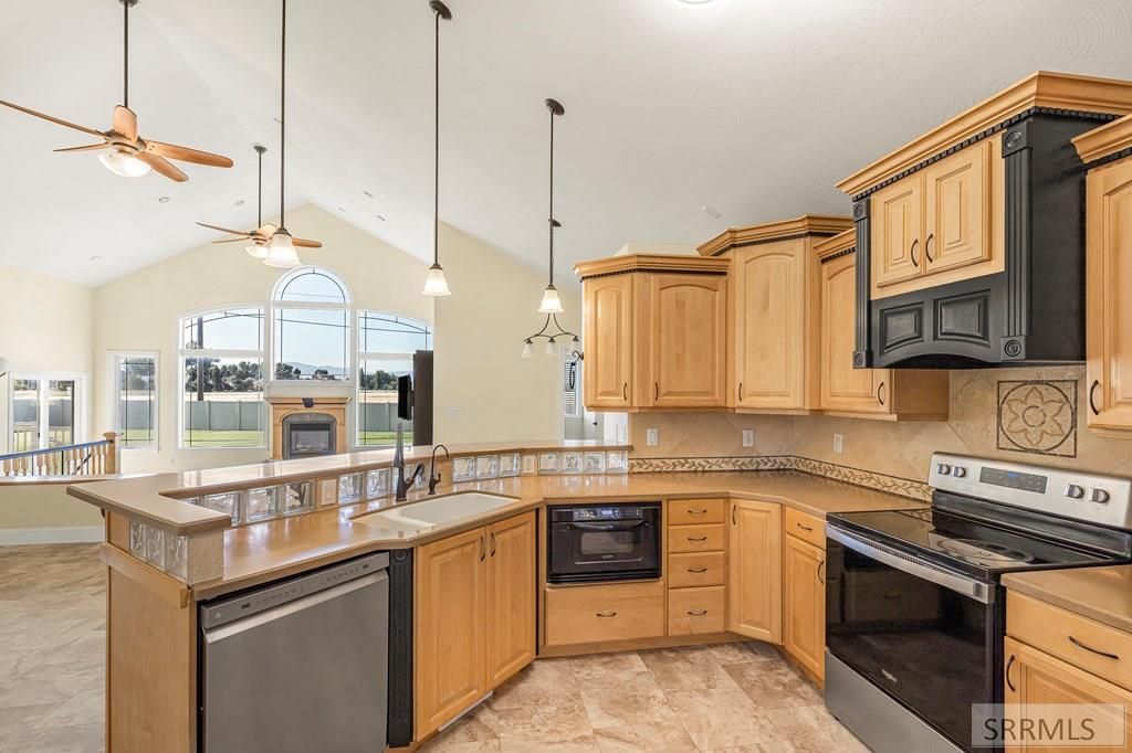 Image 5 of property listing at 5485 Pahala Drive, Idaho Falls, ID 83404