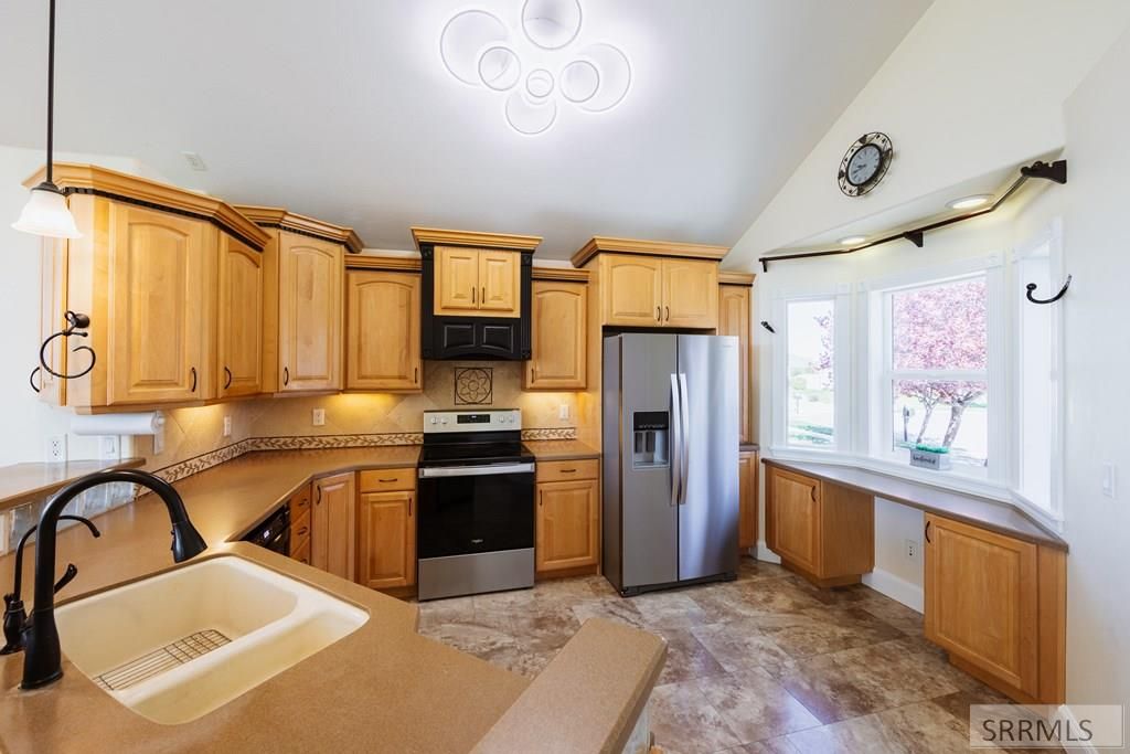 Image 6 of property listing at 5485 Pahala Drive, Idaho Falls, ID 83404