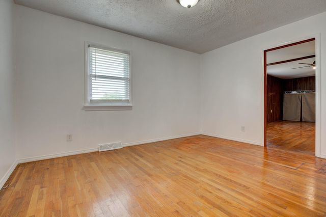 7558 W Tunnel Hill Road, Sharpsburg, KY 40374