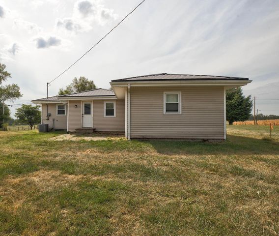 7558 W Tunnel Hill Road, Sharpsburg, KY 40374