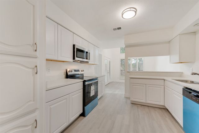 821 Via Madonna, Mesquite, TX 75150