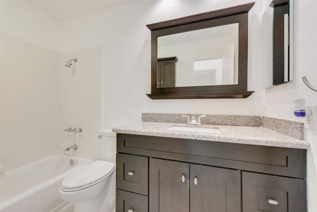 821 Via Madonna, Mesquite, TX 75150