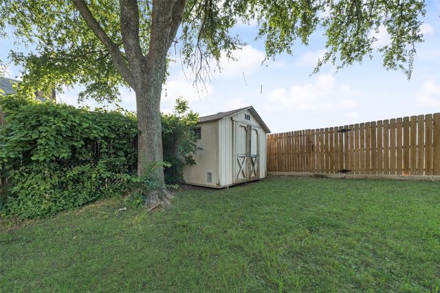 821 Via Madonna, Mesquite, TX 75150