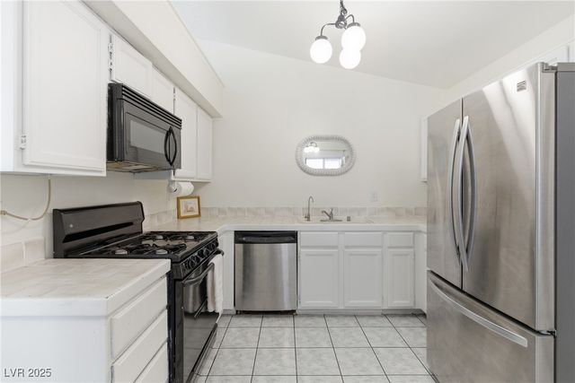 8149 West Cactus Flower Court, Las Vegas, NV 89145