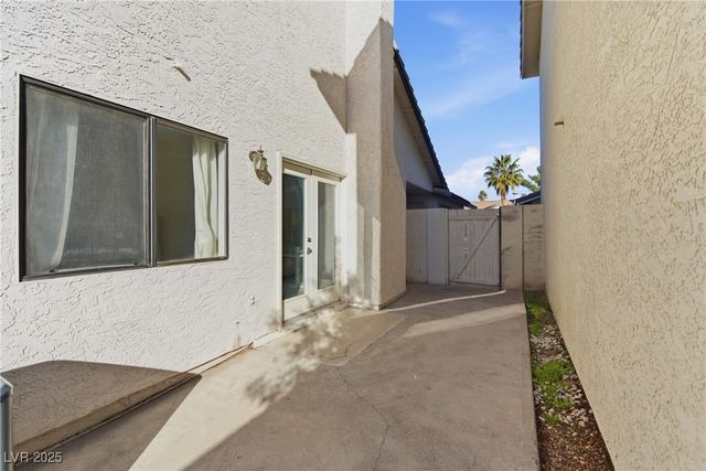 8149 West Cactus Flower Court, Las Vegas, NV 89145