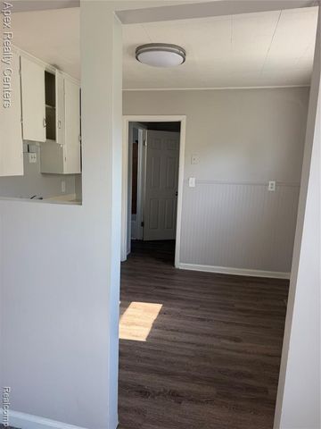 34573 Annapolis Street, Wayne, MI 48184