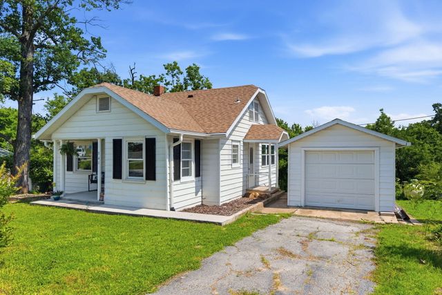 341 Shadowrock Drive, Forsyth, MO 65653